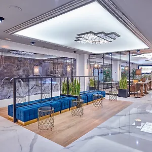 4* فندق سيركوتيل جران لونا دي جرانادا